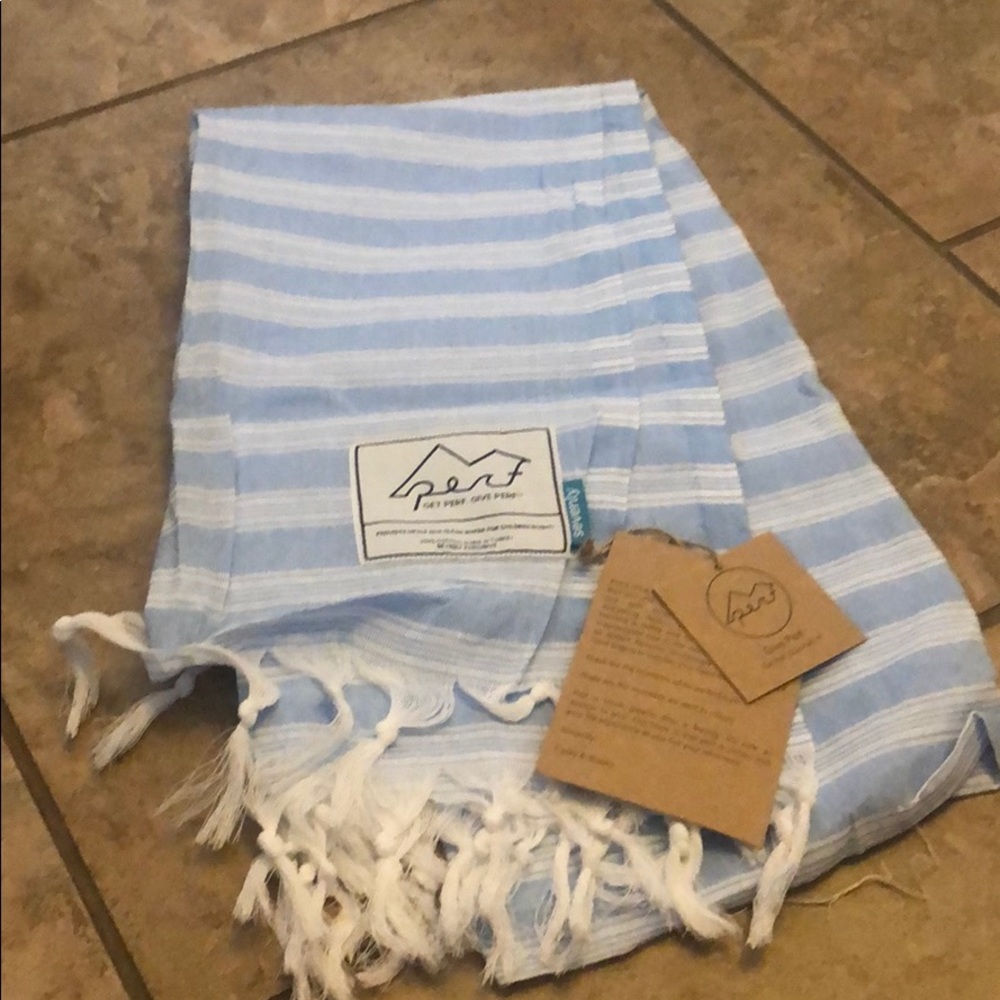Perf - blue and white scarf